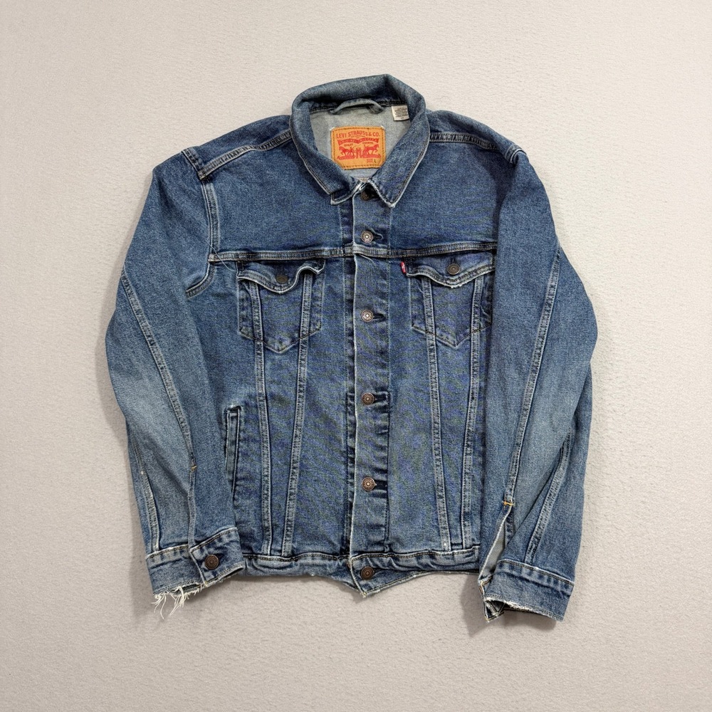 Levis Denim Jacket Mens Large Blue Trucker Jacket 72334-0322 Distressed Stretch